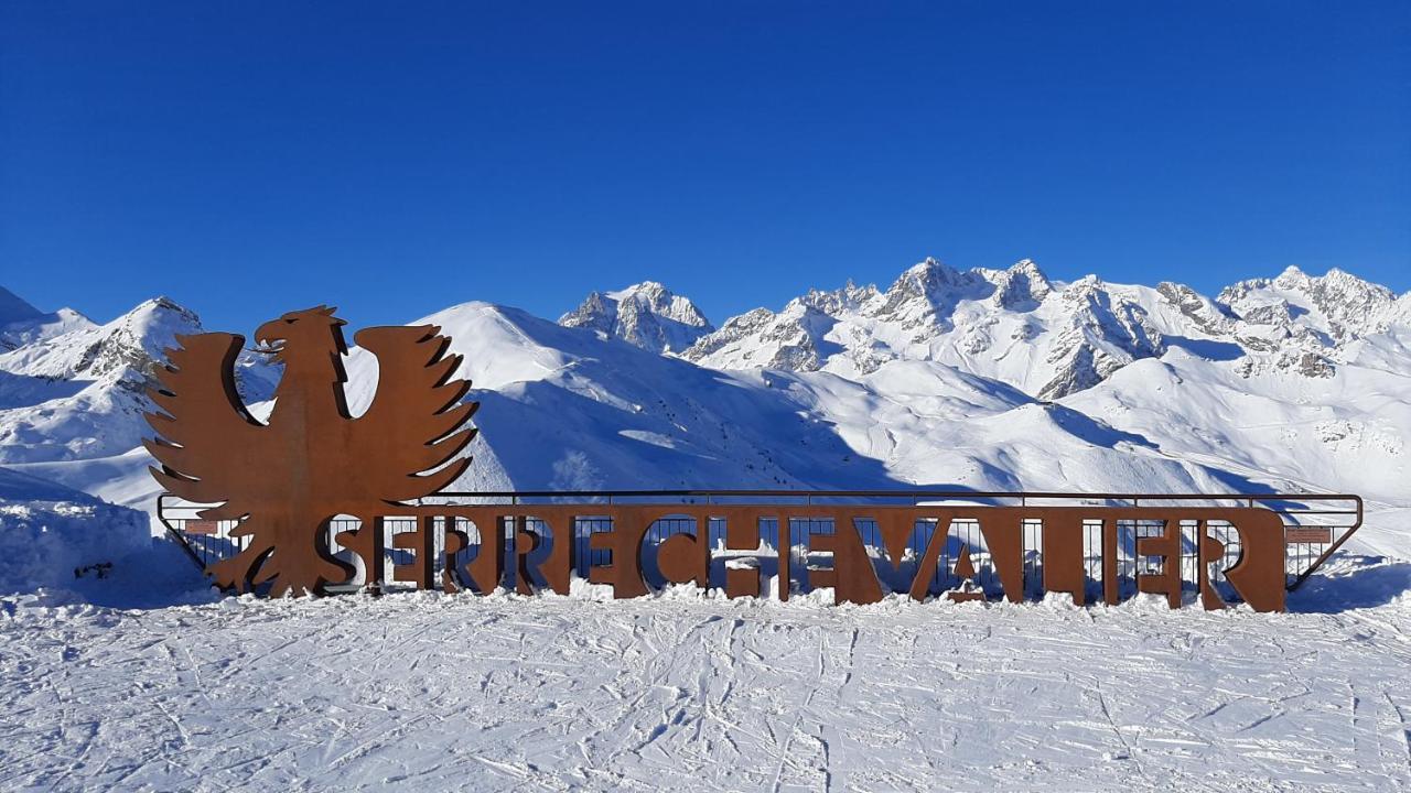 Montagnard Serre-chevalier. * Saint-Chaffrey